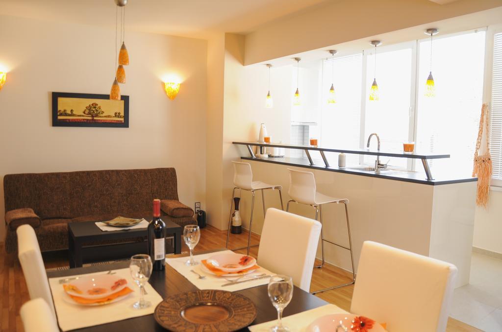 Derelli Elegance Apartment София Стая снимка